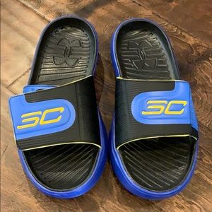 BRAND NEW! Boys UA Curry Slides
